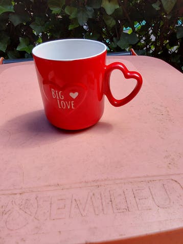 Mok met hartjes oor - Big Love - Rood