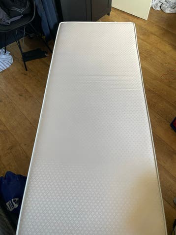 Eenpersoons boxspring met matras