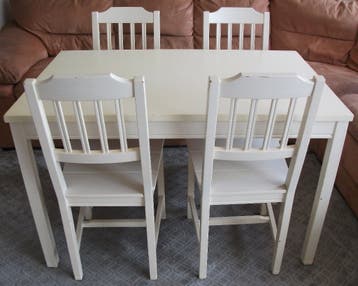 Compleet Eethoek: eettafel met 4 stoelen