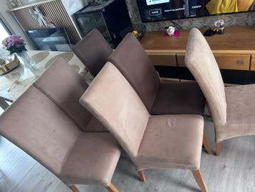 Gratis Manhattan-stijl eettafel met 6 stoelen