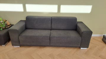 Gratis bank,  3 sits