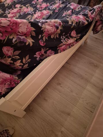 Bed 140x200