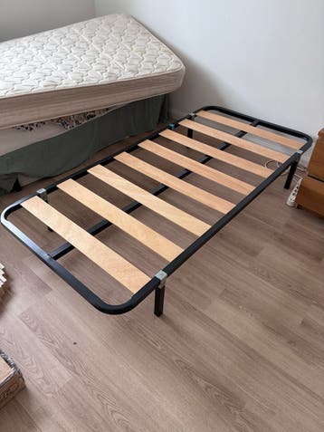 Twee Eenpersoons lattenbodem 90x190 cm