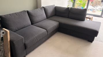 Comfortabele grijze hoekbank met lounge stuk