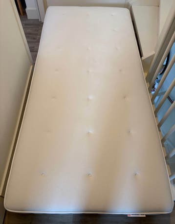 Pocketvering matras met memory foam. Hyllestad