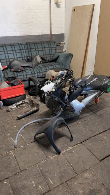 Onderdelen gezocht!!! Voornamelijk zip vespa etc