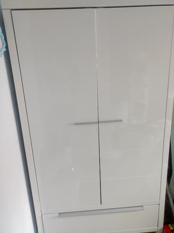 Gratis Witte hoogglans kast