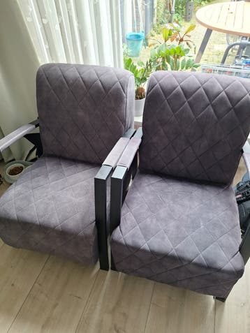 2 gratis af te halen grijze fauteuils