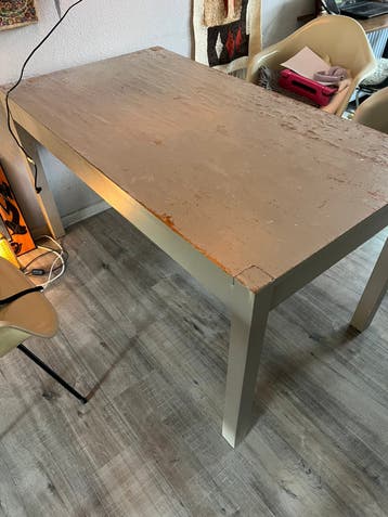 Gratis op te halen stevige houten rechthoekig eettafel tafel
