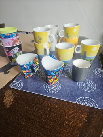 Gratis koffiekopjes en bekers