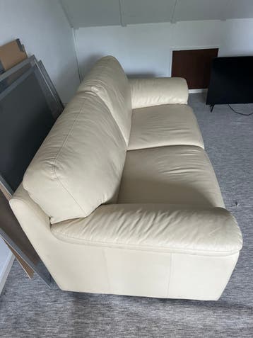 Comfortabele Crèmekleurige Leren Bank
