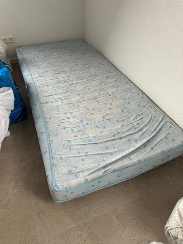 Gratis matras met bedebodem