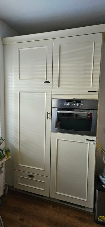 Keukenblok met koelkast, diepvries en combi oven