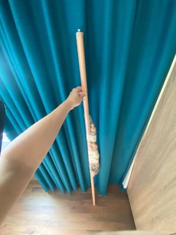 Gratis gordijnroede 160cm met houten ringen 28mm