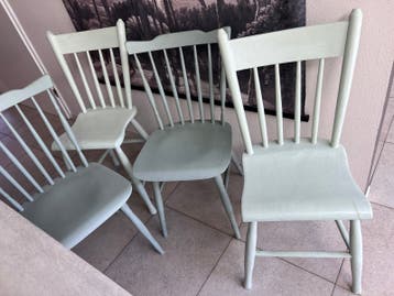 Gratis Stoelen 4 Groene Houten scandinavische spijlenstoel