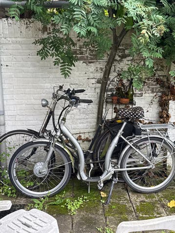 Twee kapotte fietsen gratis af te halen