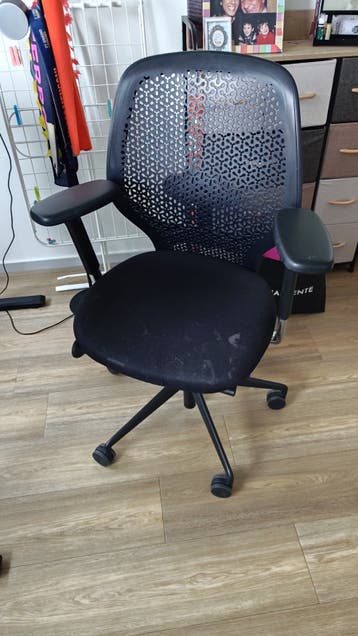 Work chair