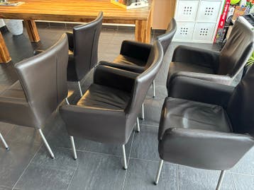Set van 6 bruine leren eetkamerstoelen