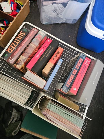 Stapel 10. Diverse boeken oorlog. Gratis amstelveen