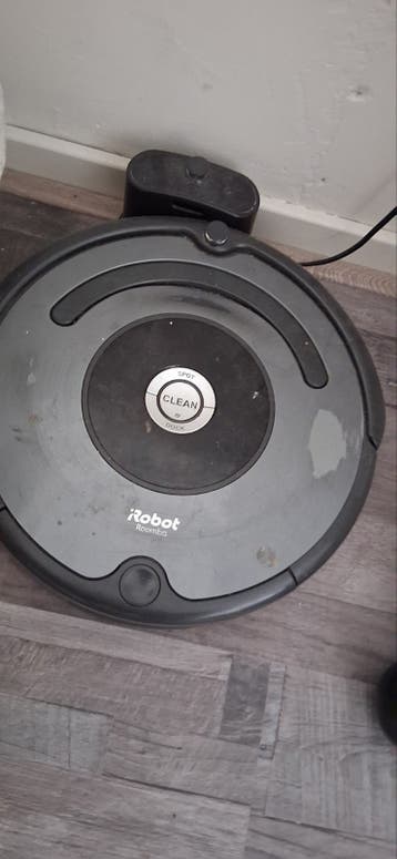 De robot werkt, maar de borstel ontbreekt.