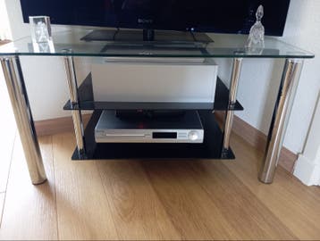 Glazen tv kastje
