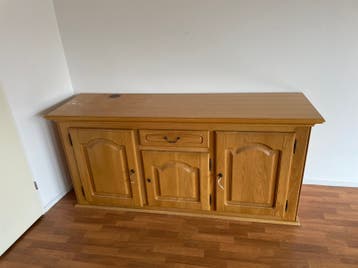 Woondressoir/Eettafel- gratis af te halen