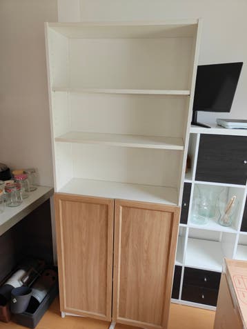Witte Billy met houten deuren