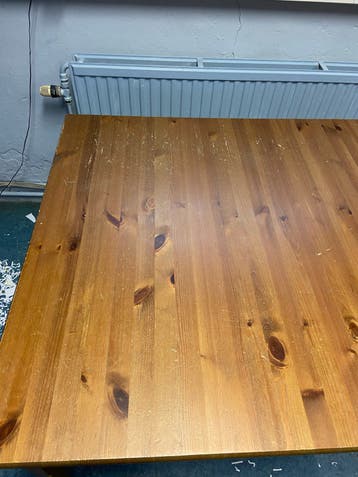 Houten ikea laurila eettafel met gebruikssporen - 100x119 cm