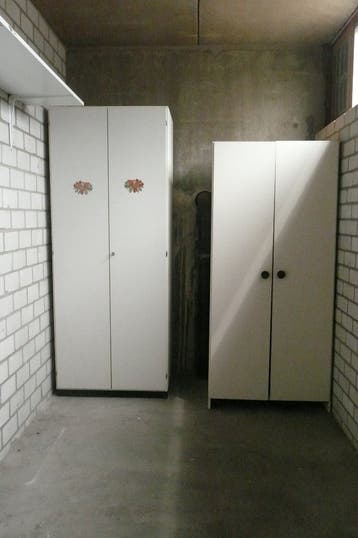 2 opbergkasten.