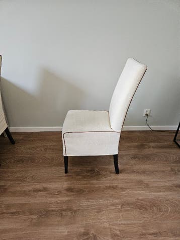 GRATIS  ophalen 6 mooie eetkamerstoelen