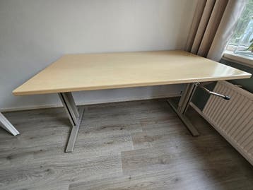 Bureau in hoogte verstelbaar 140cm x 80cm