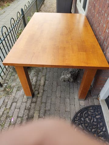 Mooie houten tafel 160x100x75 cm in prima staat