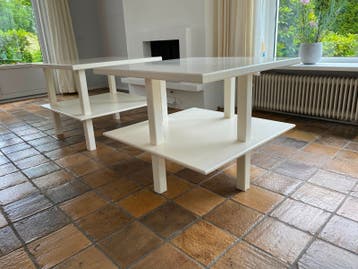 Massief houten tafel, 70 cm hoog, 85x85 cm blad