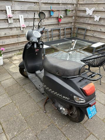 Scooter BTC Riva