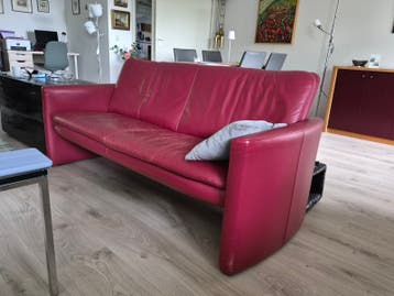 Leolux Farolito 910 roodleren 2,5-zits bank, gratis.