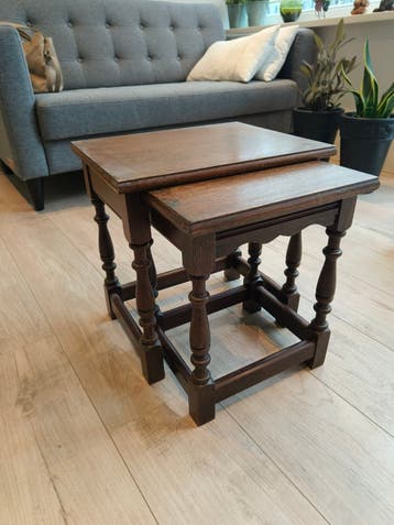 Vintage Eikenhouten Bijzettafels Set - Nesttafels