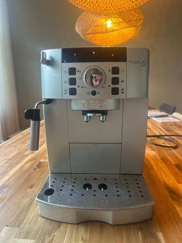 DEFECTE De'Longhi Magnifica S
