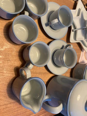 Uitgebreid servies lichtblauw/grijs - compleet