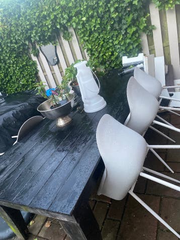 Grote buitentafel 6 persoons