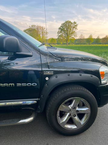 DODGE RAM 2500  BENZINE EN GAS NU ACTIE OP =OP €13000