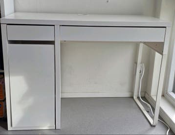 Wit bureau te koop in nette staat.