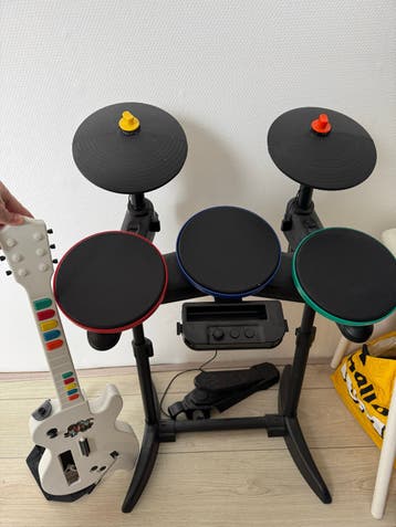 Wii Rock Band drumstel en gitaar set