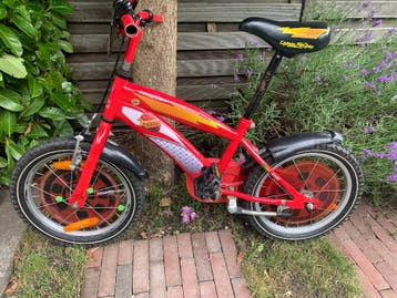 Kinderfiets jongetje