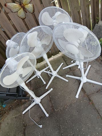 5 Witte Staande Ventilatoren - Gebruikt