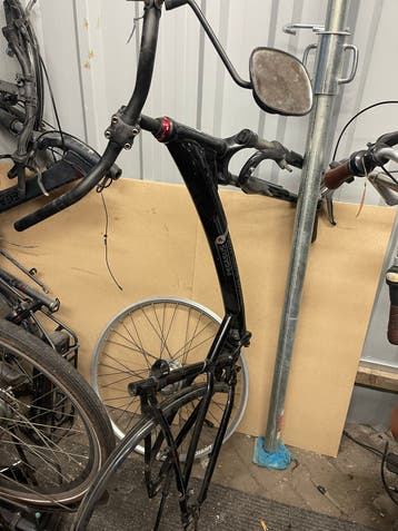 Pegasus fiets frame voor onderdelen (2 stuks)