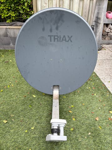 Triax schotelantenne met LNB (60cm)