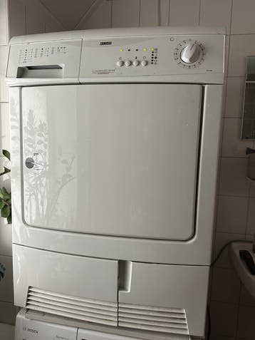 Zanussi Condensdroger - Werkt, maar filters niet schoon