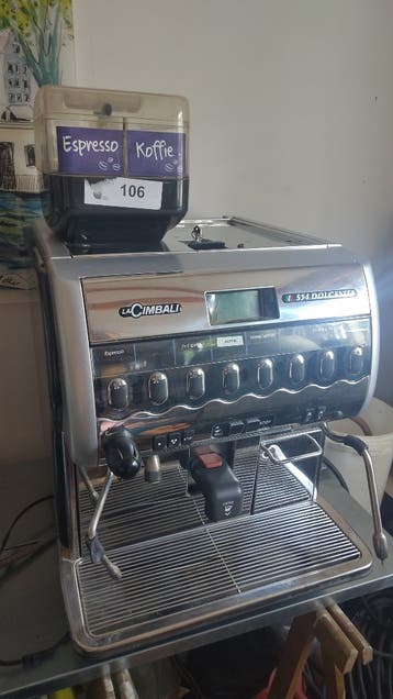 Gratis af te halen: La Cimbali koffiemachine S54  (lekkage)