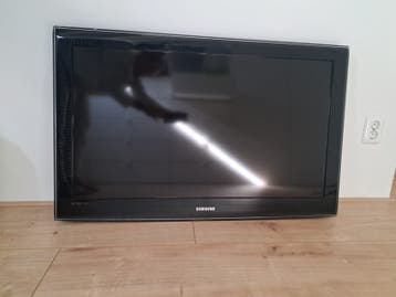 Samsung TV 40 inch (E40B550A5P) - VESA geschikt