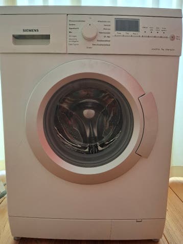 Gratis goed werkende, nette oude wasmachine